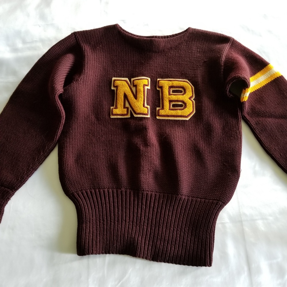 Sweater Medium 100% Virgin Wool‎ Maroon col…